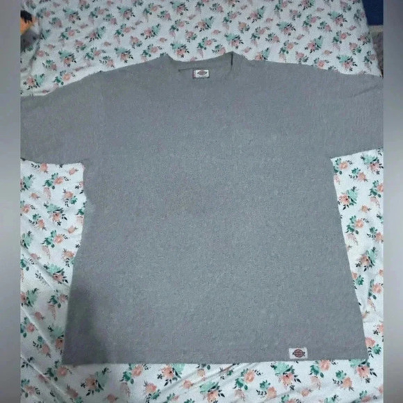 Dickies Other - Dickies T-shirt X-large